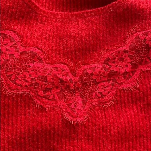 ⚫️ELLE red A-Line rubbed fuzzy sweater with lace - Picture 3 of 8